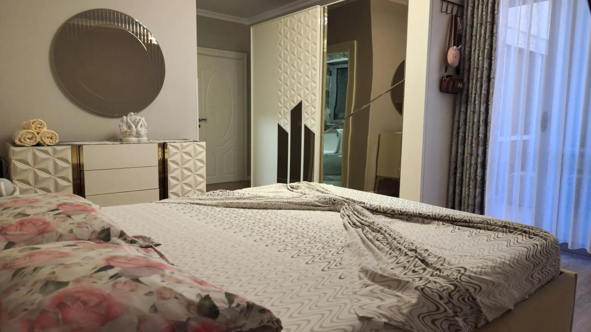 Beach Heaven Apartments Durres 0*,
